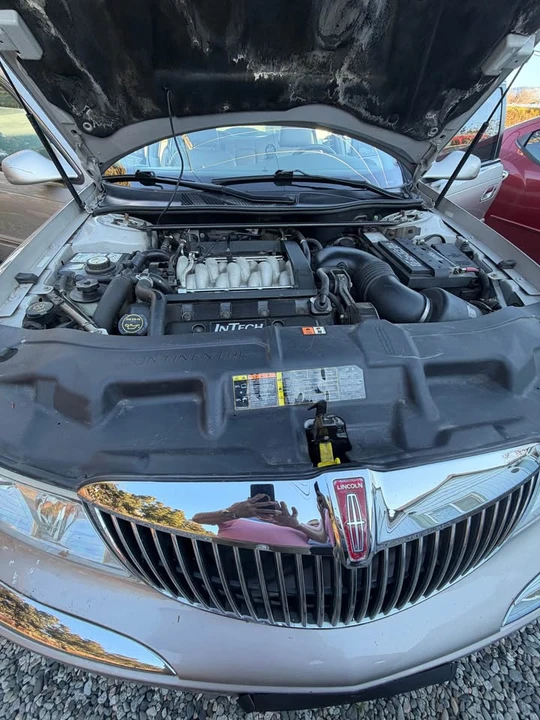 2002 Lincoln Continental 9th Gen - Image 11 of 11