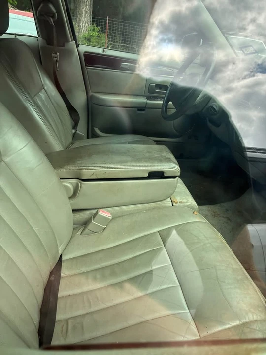 2002 Lincoln Continental 9th Gen - Image 4 of 5