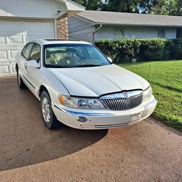 2002 Lincoln Continental Executive Sedan 4D