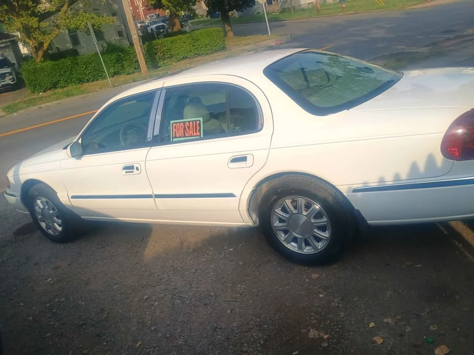 2002 Lincoln Continental 9th Gen - Image 4 of 4
