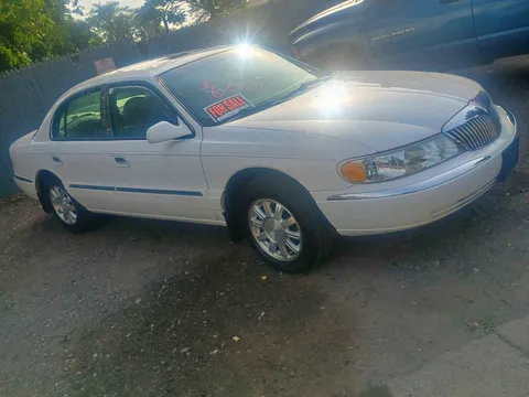 2002 Lincoln Continental Executive Sedan 4D