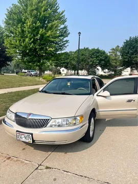 2002 Lincoln Continental Executive Sedan 4D