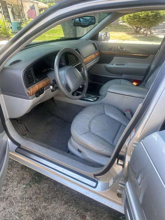 2002 Lincoln Continental 9th Gen - Image 8 of 8
