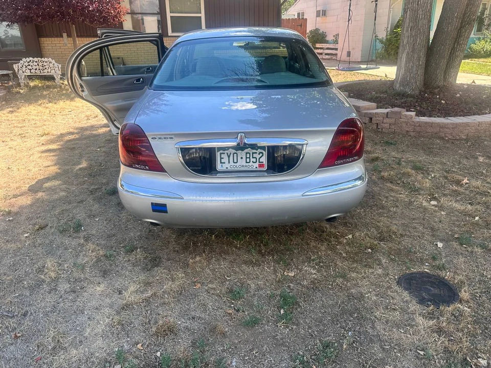2002 Lincoln Continental 9th Gen - Image 6 of 8
