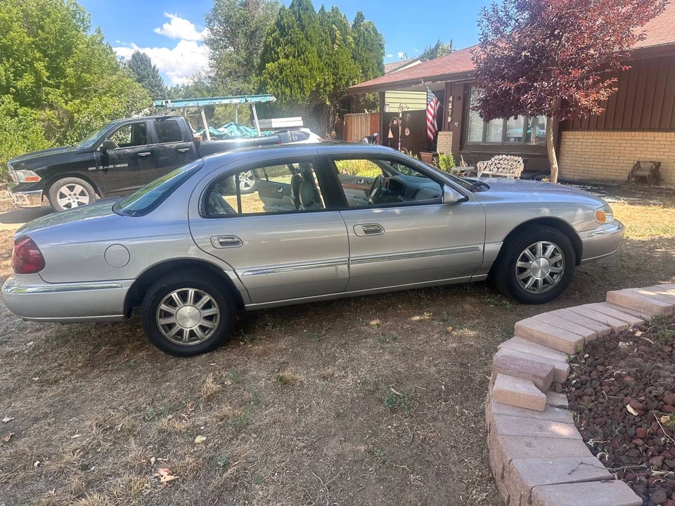 2002 Lincoln Continental 9th Gen - Image 5 of 8