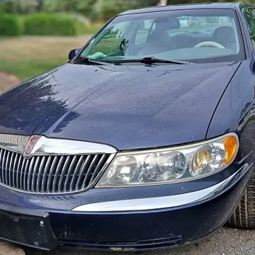 2002 Lincoln Continental
