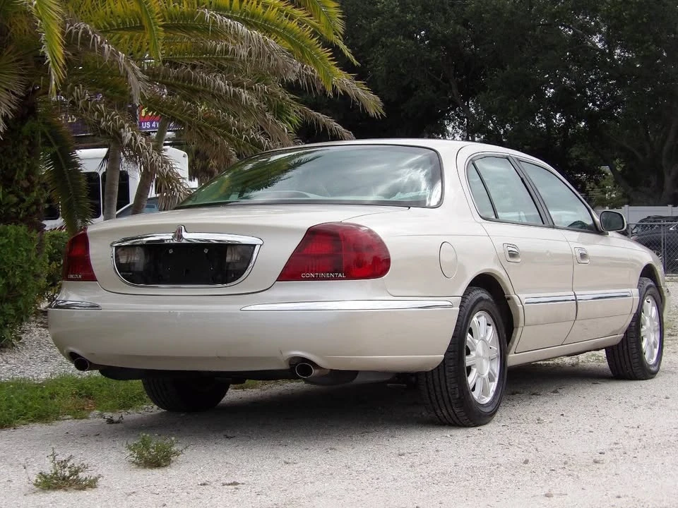 2002 Lincoln Continental 9th Gen - Image 7 of 20