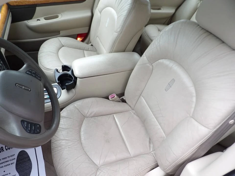 2002 Lincoln Continental 9th Gen - Image 19 of 20