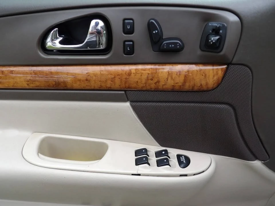 2002 Lincoln Continental 9th Gen - Image 17 of 20
