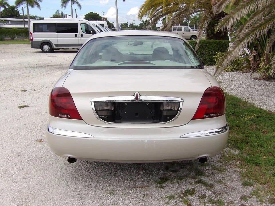 2002 Lincoln Continental 9th Gen - Image 6 of 20