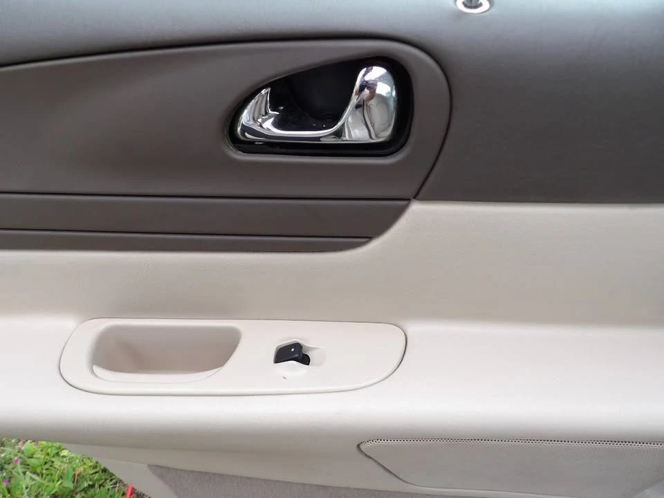2002 Lincoln Continental 9th Gen - Image 20 of 20