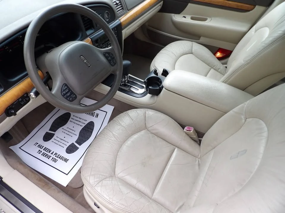 2002 Lincoln Continental 9th Gen - Image 18 of 20