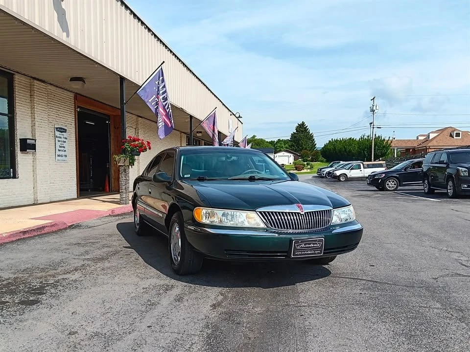 2002 Lincoln Continental 9th Gen - Image 5 of 9