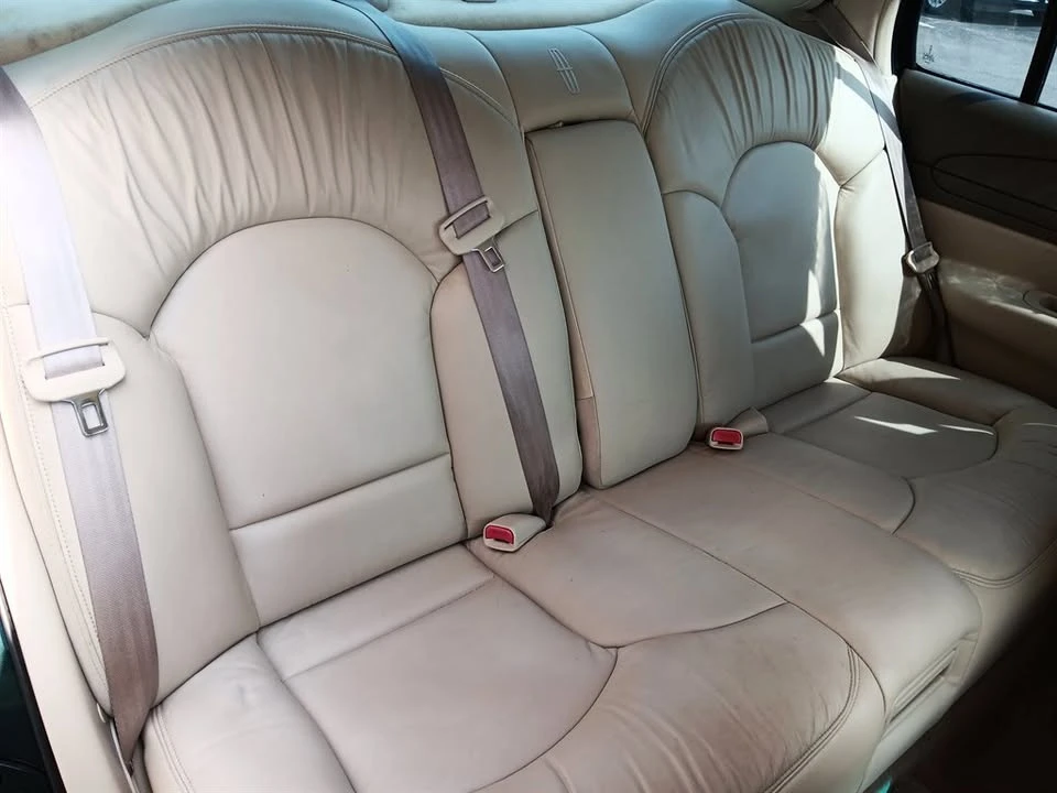 2002 Lincoln Continental 9th Gen - Image 7 of 9