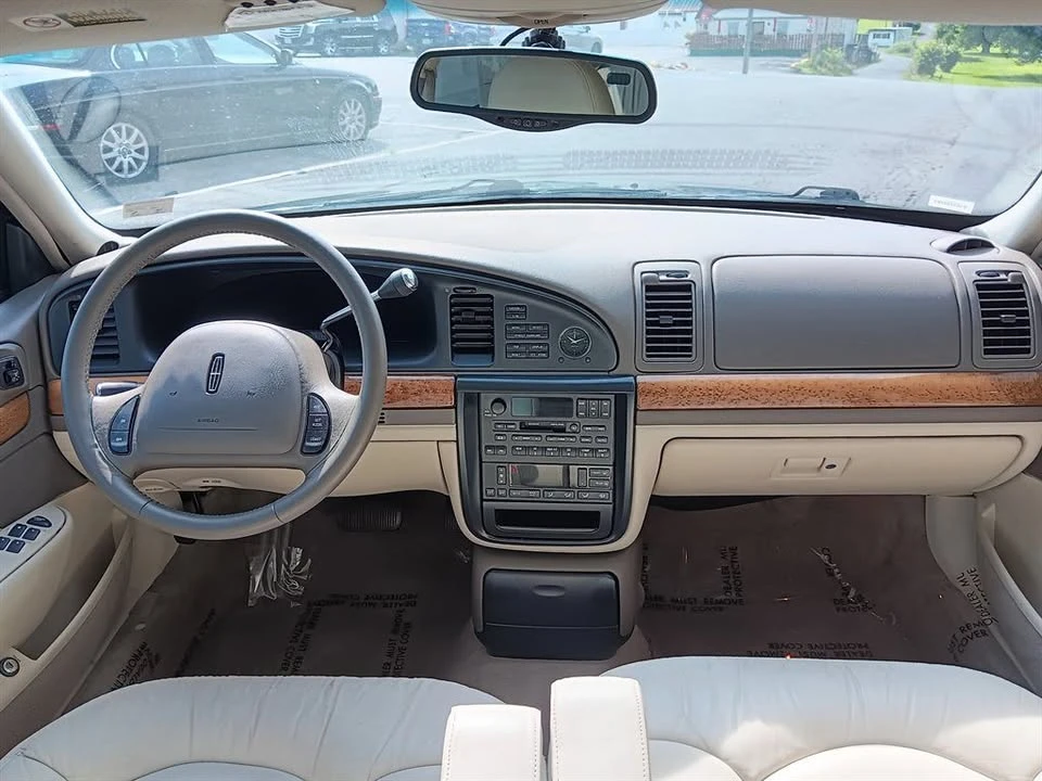 2002 Lincoln Continental 9th Gen - Image 8 of 9
