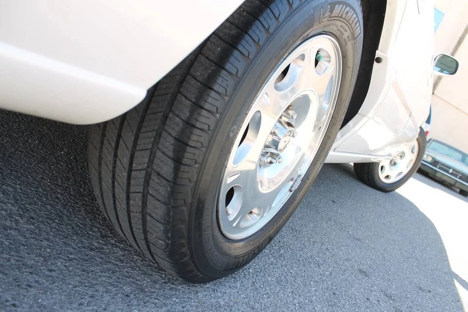 2002 Lincoln Continental 9th Gen - Image 12 of 20
