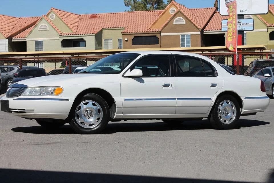 2002 Lincoln Continental 9th Gen - Image 3 of 20