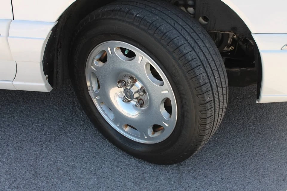 2002 Lincoln Continental 9th Gen - Image 9 of 20