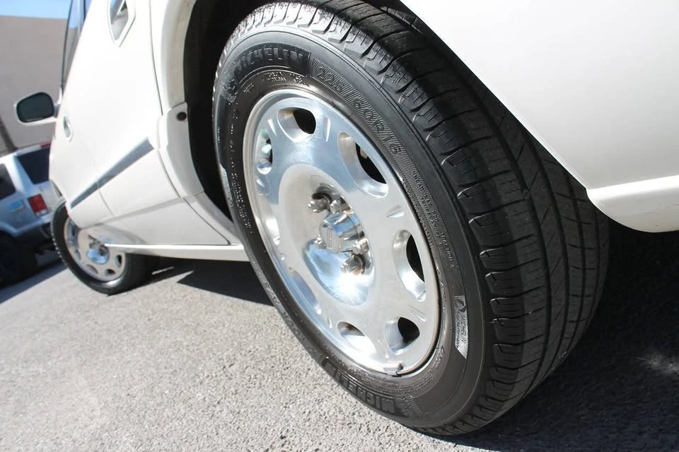 2002 Lincoln Continental 9th Gen - Image 11 of 20