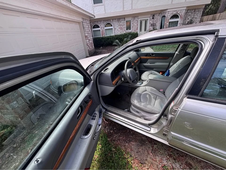 2002 Lincoln Continental 9th Gen - Image 4 of 4
