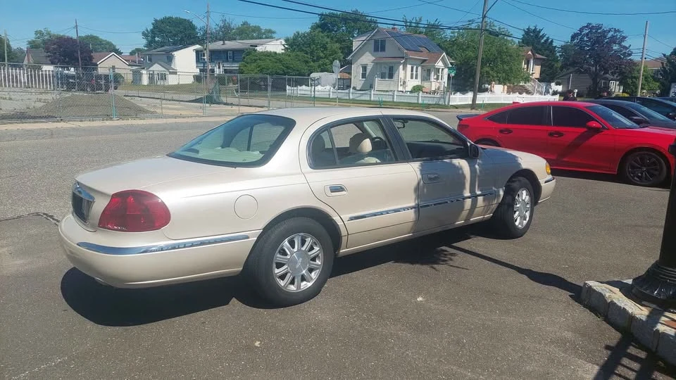2002 Lincoln Continental 9th Gen - Image 2 of 20