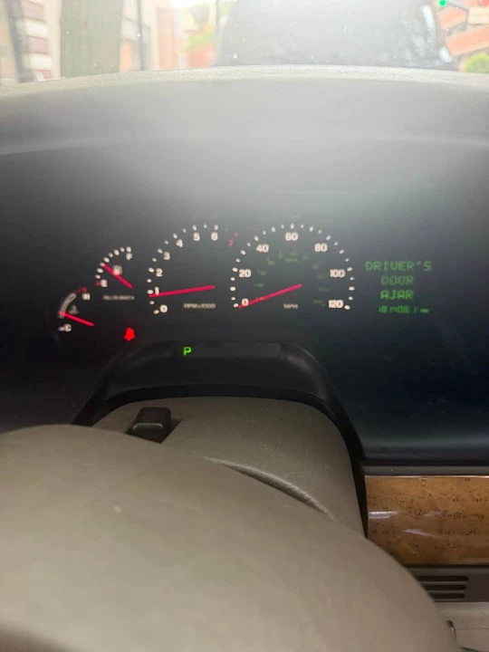 2002 Lincoln Continental 9th Gen - Image 17 of 18