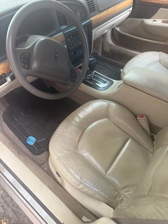 2002 Lincoln Continental 9th Gen - Image 12 of 18