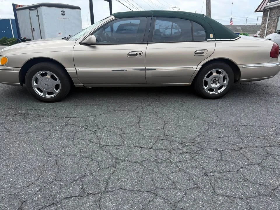 2002 Lincoln Continental 9th Gen - Image 4 of 18