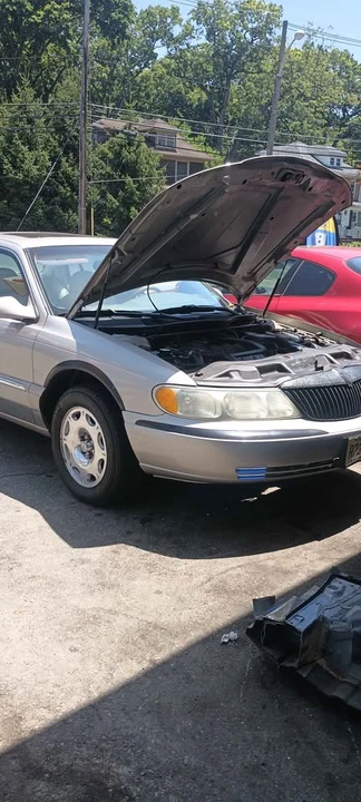 2002 Lincoln Continental 9th Gen - Image 3 of 11