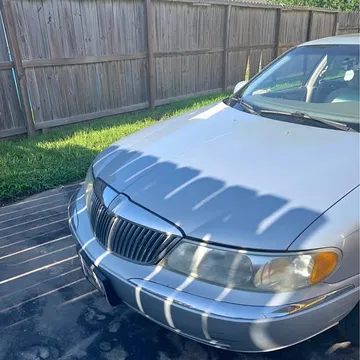 2002 Lincoln Continental Sedan