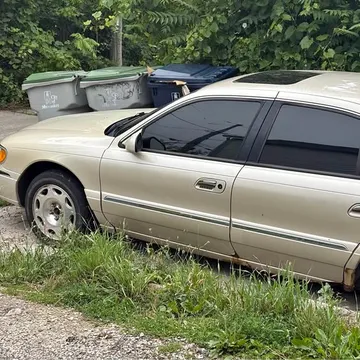 2002 Lincoln Continental