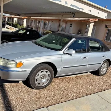 2002 Lincoln Continental Sedan 4D