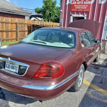 2002 Lincoln Continental Sedan 4D