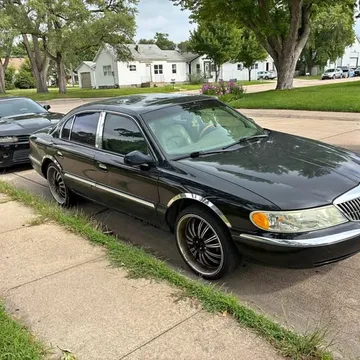 2002 Lincoln Continental Sedan 4D