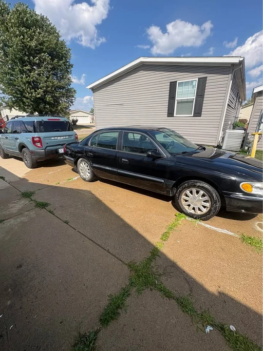 2002 Lincoln Continental 9th Gen - Image 3 of 13