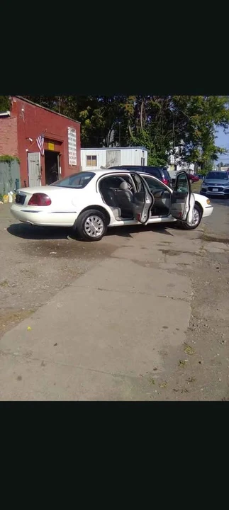 2002 Lincoln Continental 9th Gen - Image 3 of 10