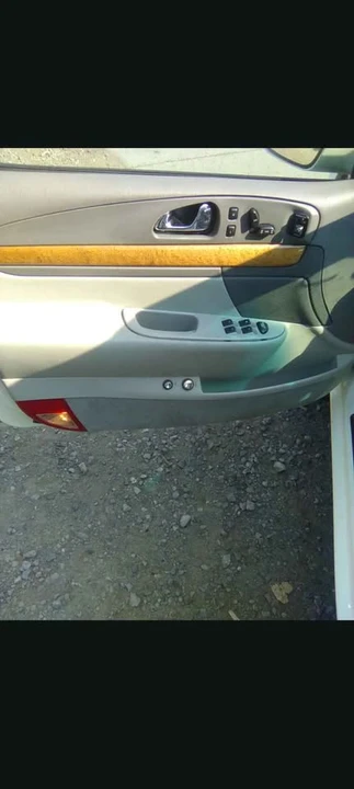 2002 Lincoln Continental 9th Gen - Image 10 of 10