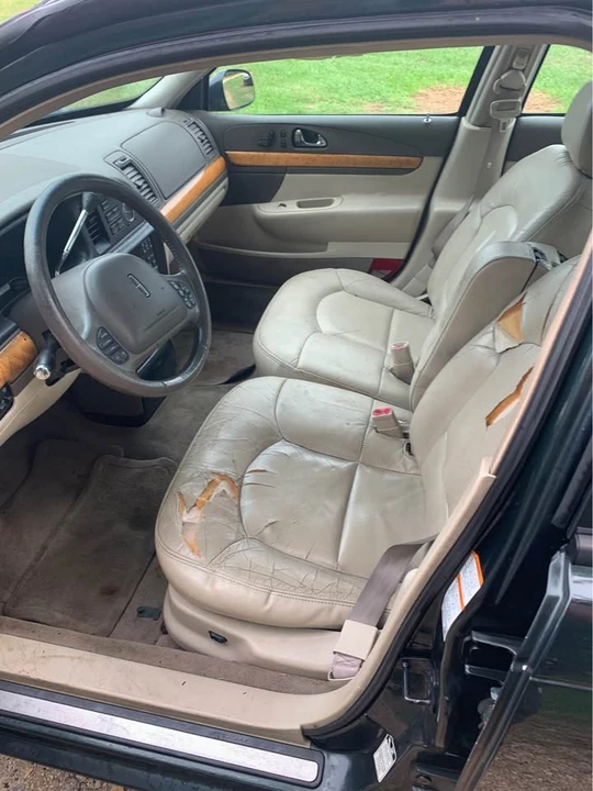 2002 Lincoln Continental 9th Gen - Image 4 of 7