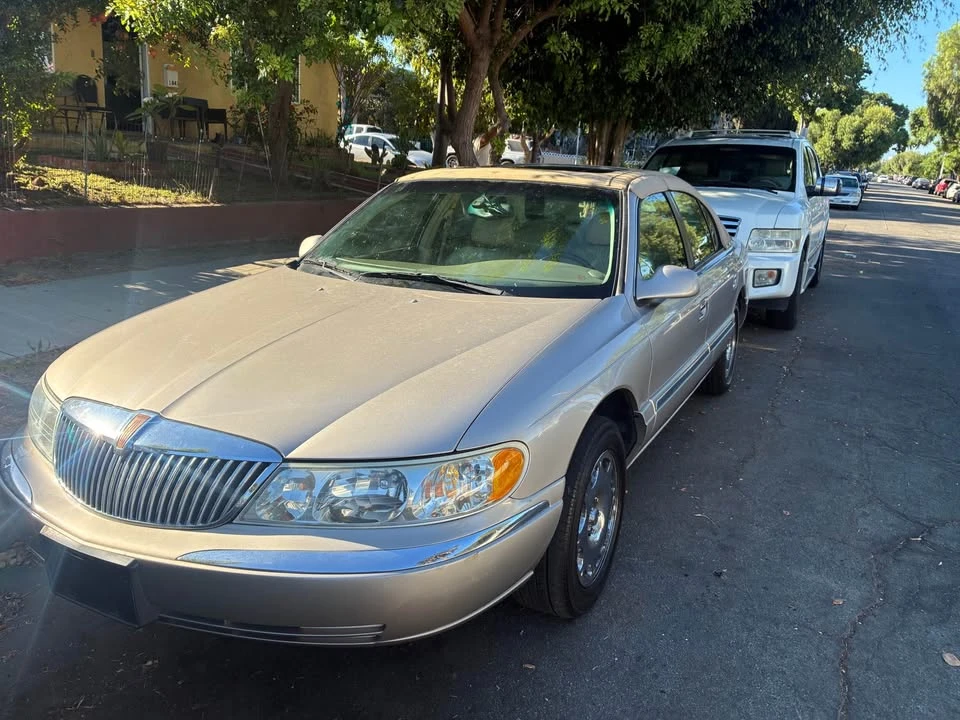 2002 Lincoln Continental 9th Gen - Image 7 of 11