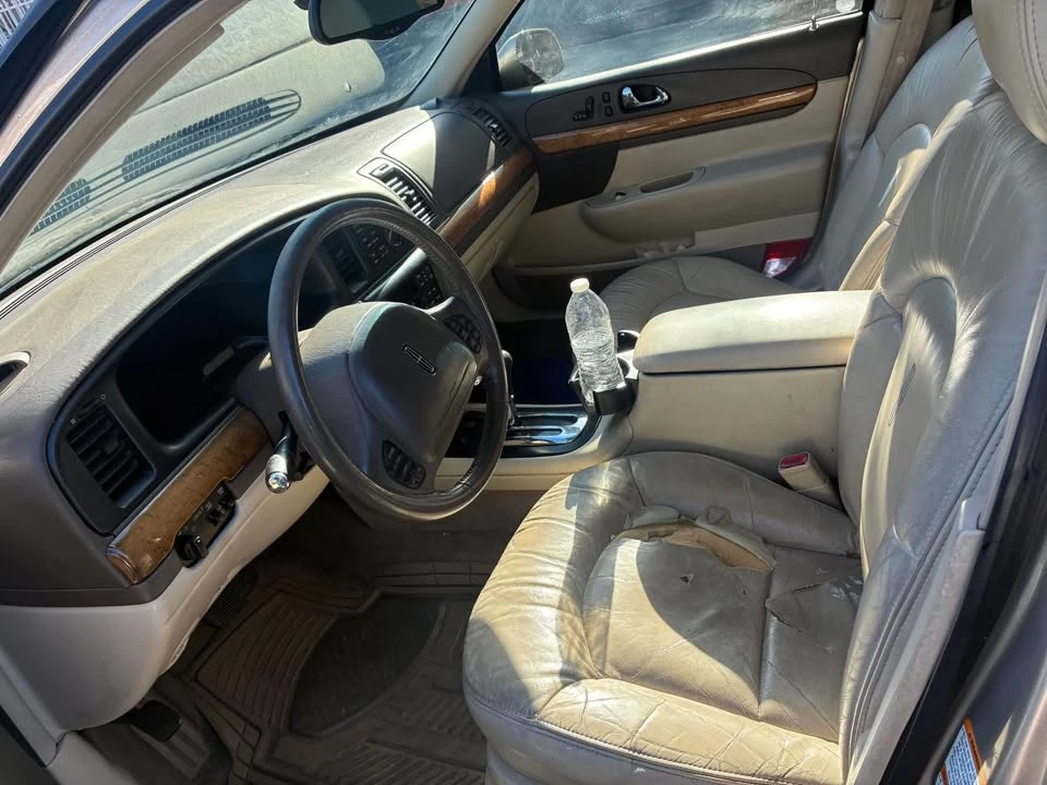 2002 Lincoln Continental 9th Gen - Image 6 of 11