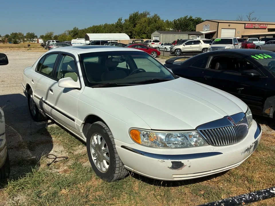 2002 Lincoln Continental 9th Gen - Image 3 of 6
