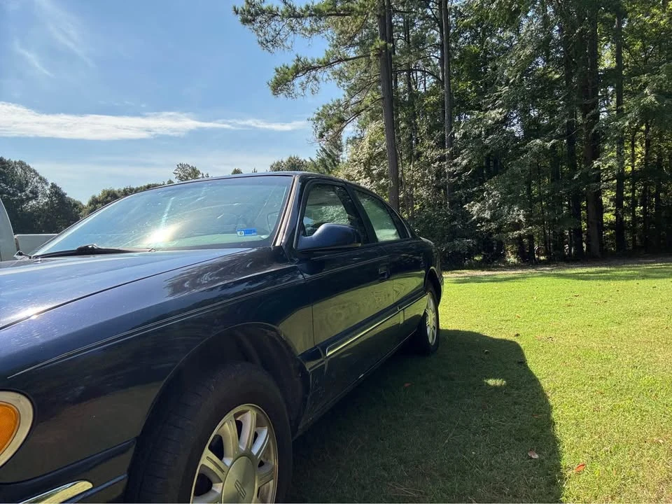 2002 Lincoln Continental 9th Gen - Image 3 of 5