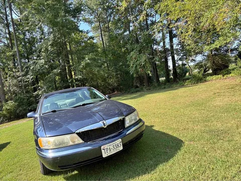 2002 Lincoln Continental Sedan 4D