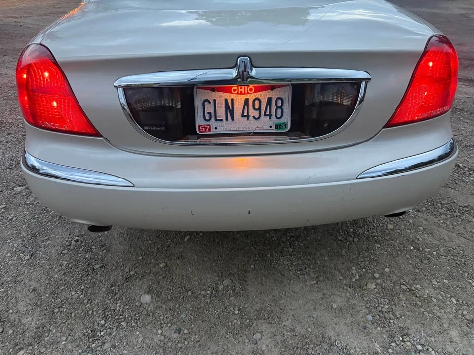 2002 Lincoln Continental 9th Gen - Image 3 of 9