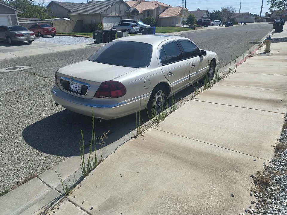 2002 Lincoln Continental 9th Gen - Image 6 of 7
