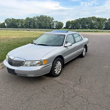 2002 Lincoln Continental Signature Sedan 4D