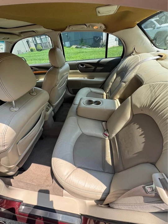 2002 Lincoln Continental 9th Gen - Image 8 of 13