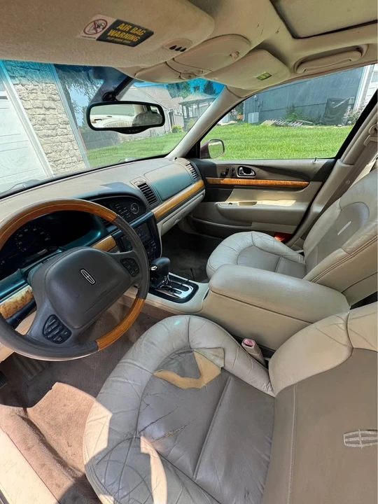 2002 Lincoln Continental 9th Gen - Image 4 of 13