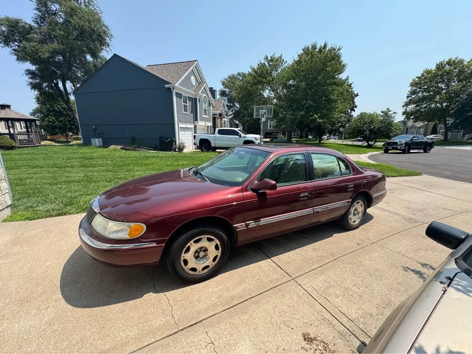 2002 Lincoln Continental 9th Gen - Image 6 of 13