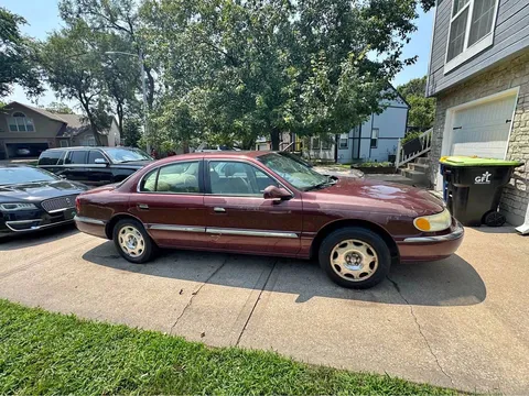 2002 Lincoln Continental Signature Sedan 4D